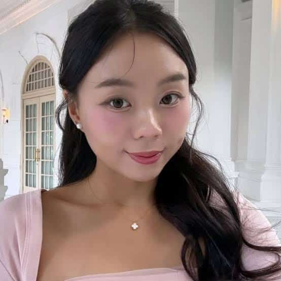 How Micro Creators Are Dominating the Skincare Space